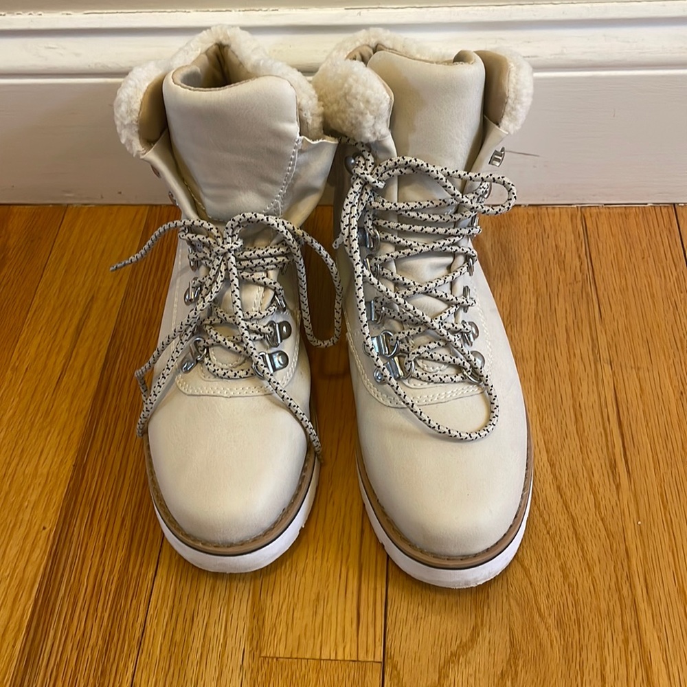 Women’s Boots